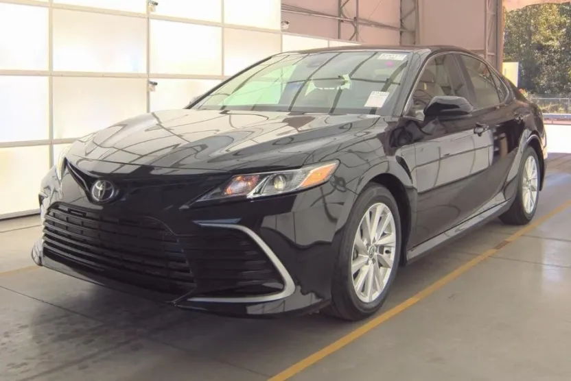 2024 Toyota Camry LE photo 1