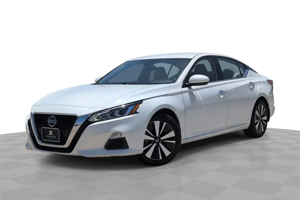 2022 Nissan Altima SV photo 1