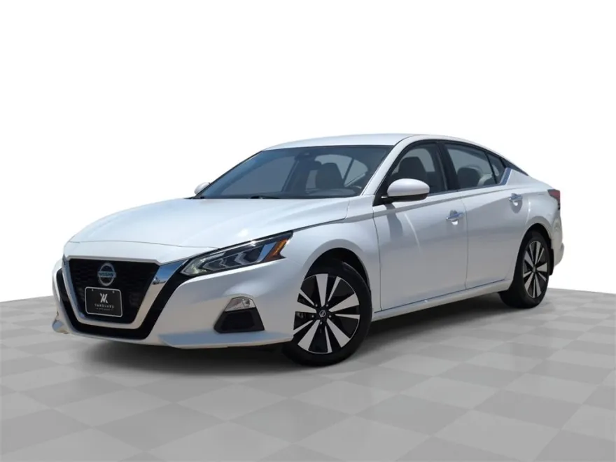 2022 Nissan Altima SV photo 1
