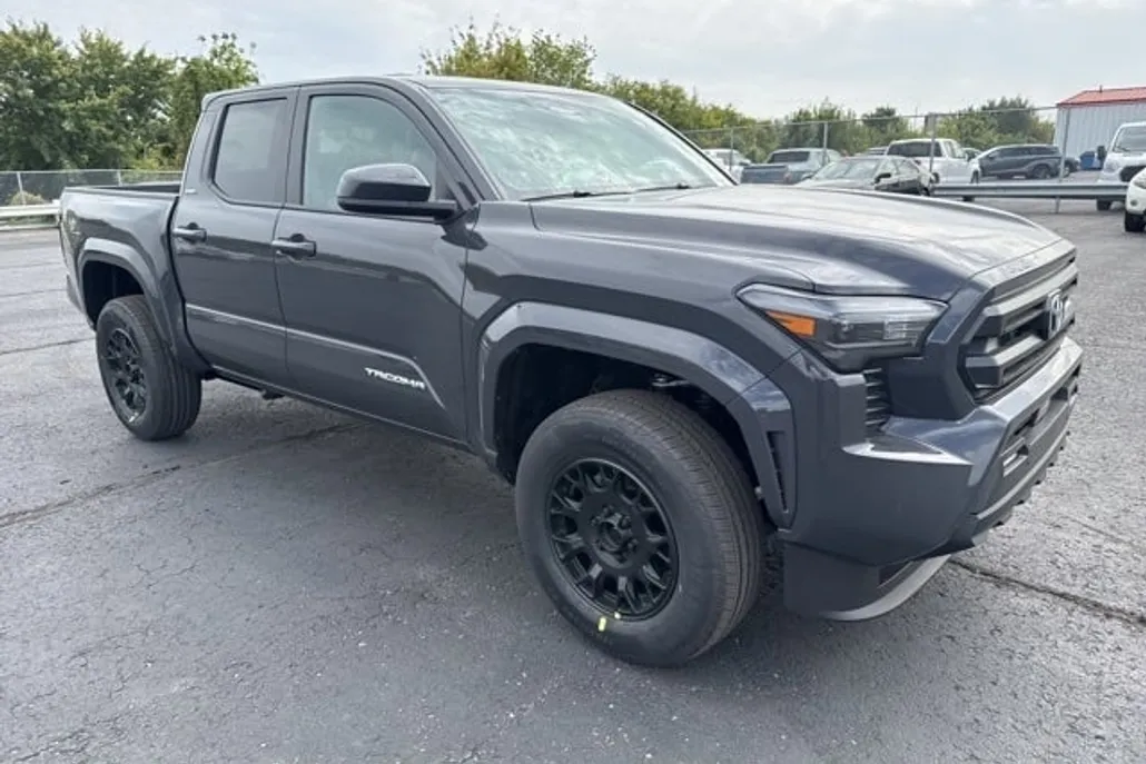 2025 Toyota Tacoma SR5 photo 1