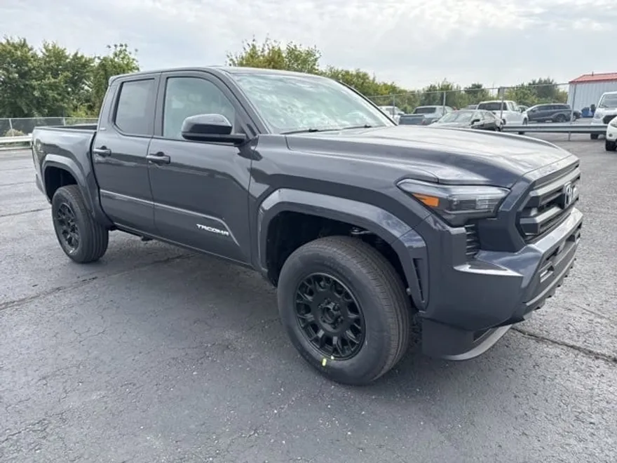 2025 Toyota Tacoma SR5 photo 1