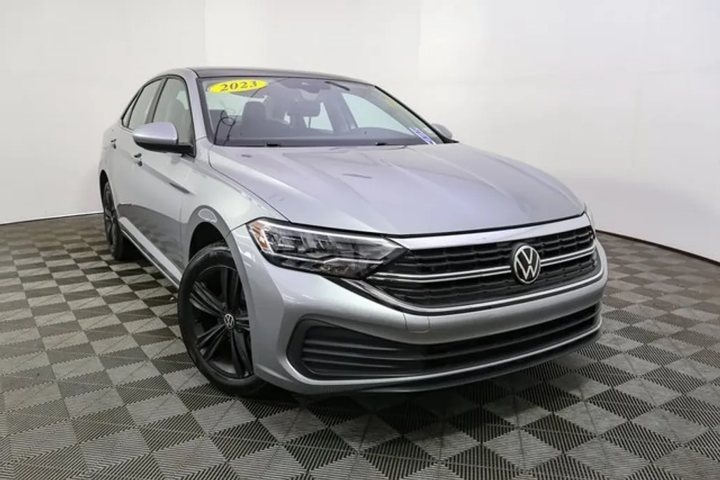 2023 Volkswagen Jetta 1.5T SE photo 1