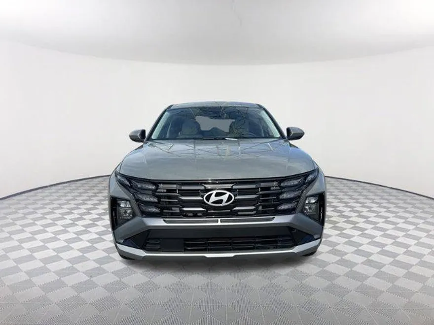 2025 Hyundai Tucson SE photo 1