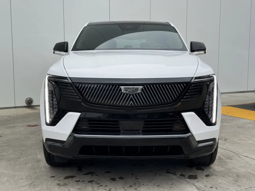 2025 Cadillac Escalade IQ Sport photo 1