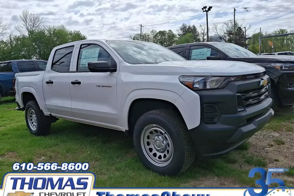 2025 Chevrolet Colorado LT photo 1