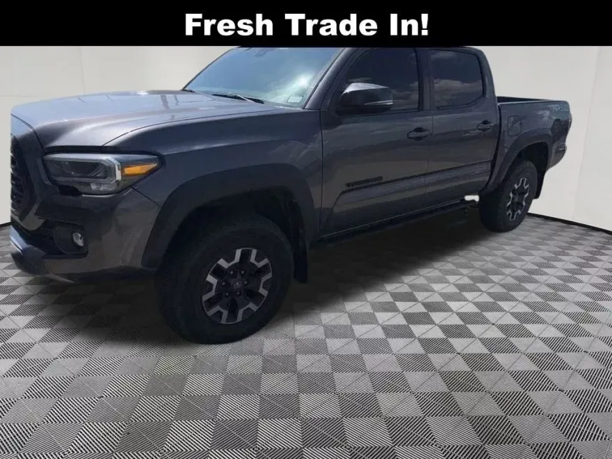 2021 Toyota Tacoma V6 photo 1