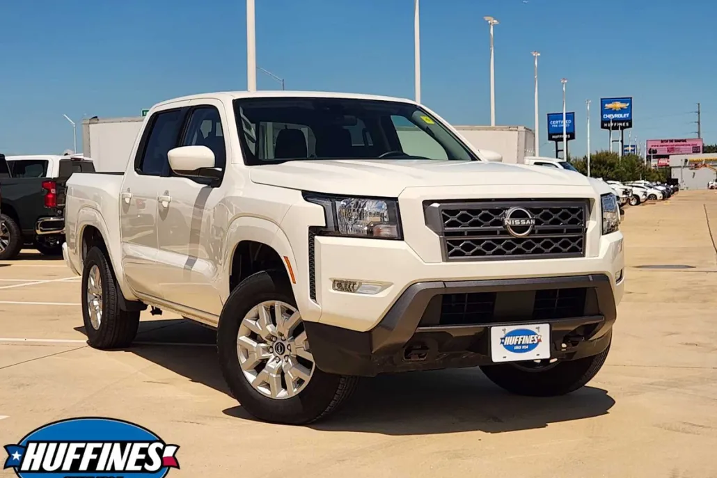 2024 Nissan Frontier SV photo 1