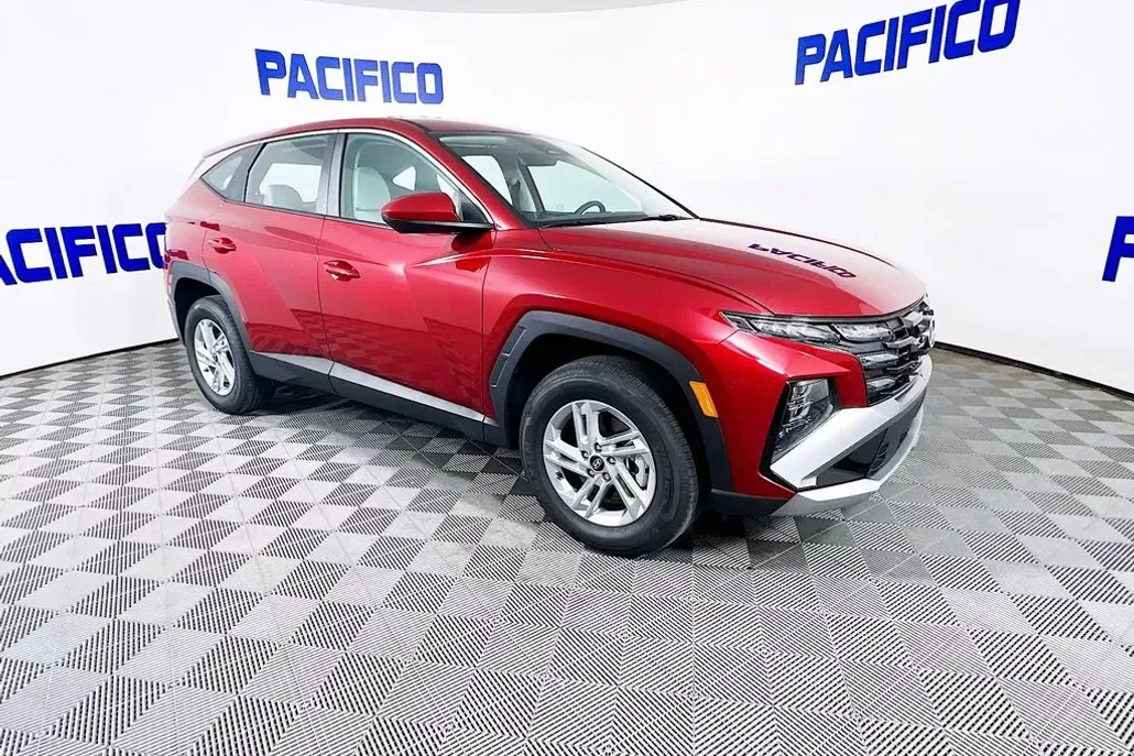 2025 Hyundai Tucson SE photo 1