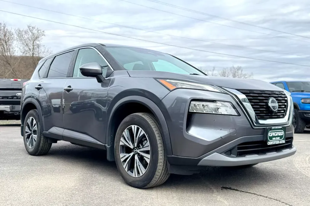 2022 Nissan Rogue SV AWD photo 1