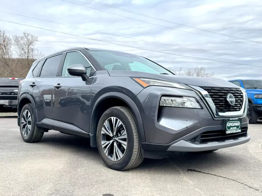 2022 Nissan Rogue SV AWD photo 1