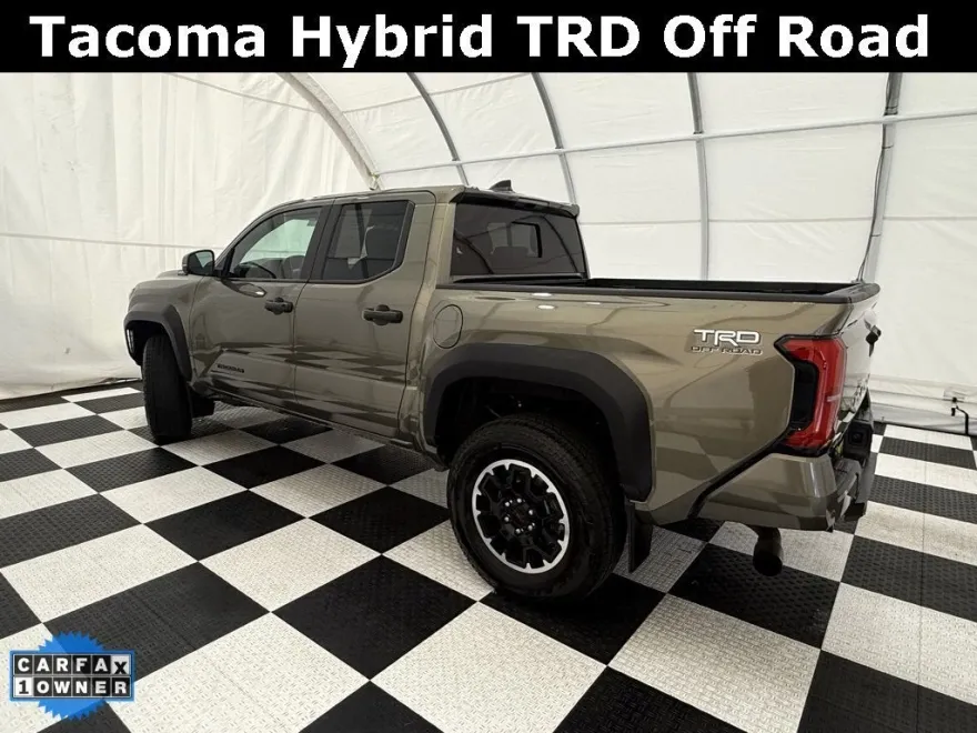 2024 Toyota Tacoma 4x4 TRD Sport photo 1