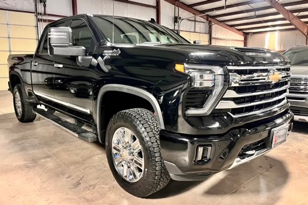2024 Chevrolet Silverado 2500HD High Country photo 1