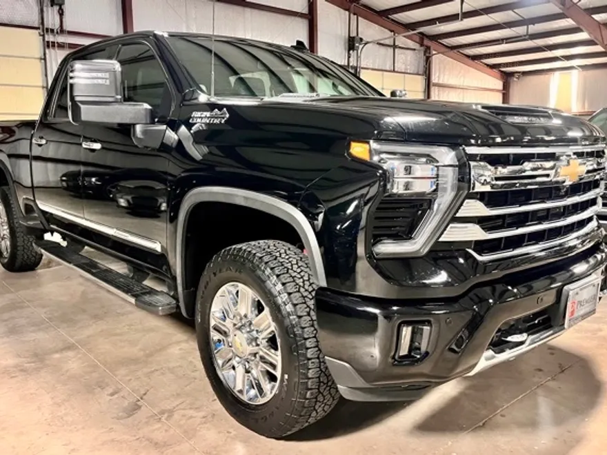 2024 Chevrolet Silverado 2500HD High Country photo 1