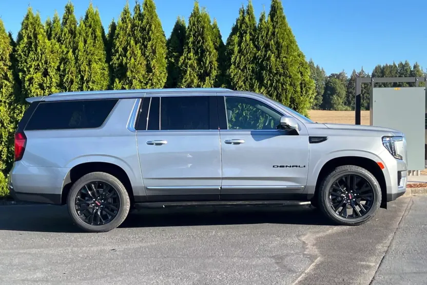 2024 Gmc Yukon XL Denali photo 1