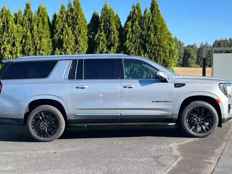 2024 Gmc Yukon XL Denali photo 1