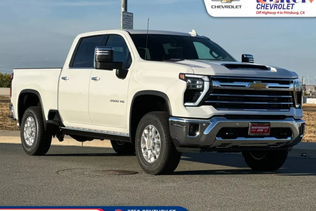 2025 Chevrolet Silverado 3500HD LTZ photo 1