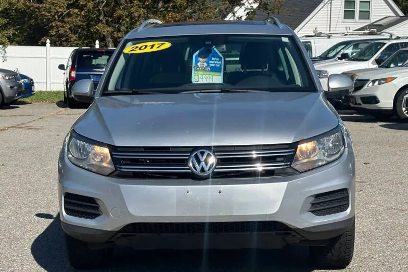 2017 Volkswagen Tiguan Wolfsburg Edition photo 1
