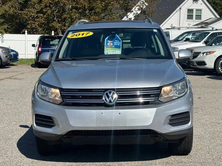2017 Volkswagen Tiguan Wolfsburg Edition photo 1