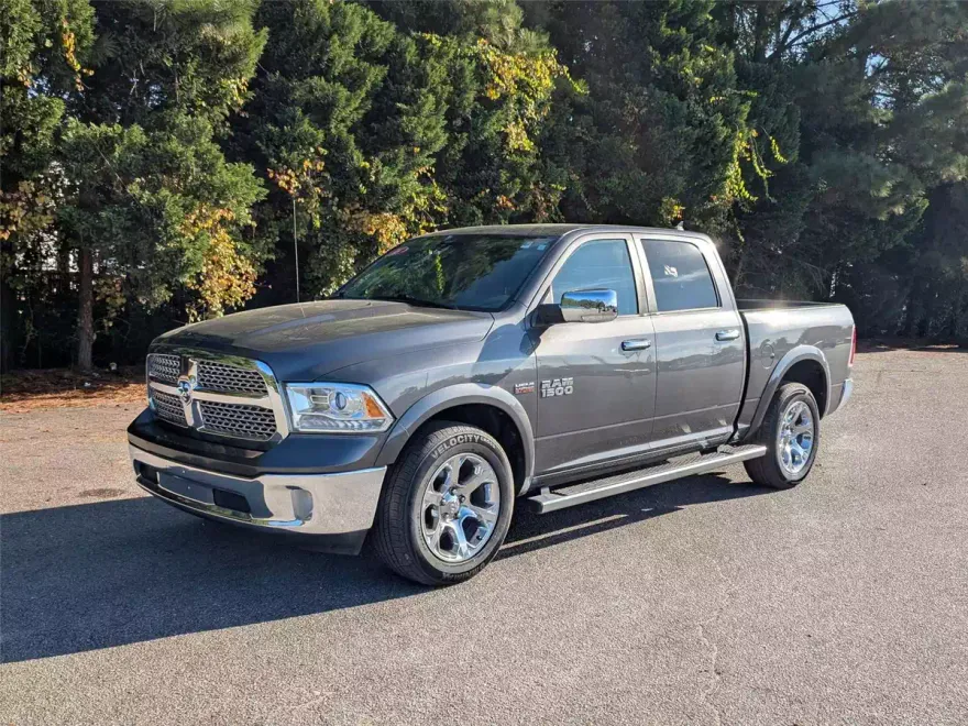 2016 Ram 1500 Laramie photo 1