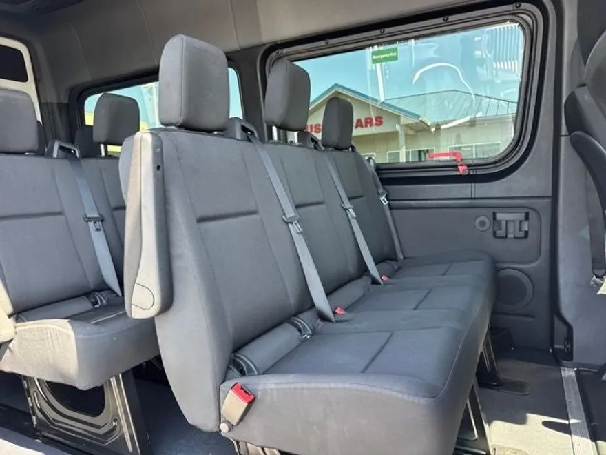 2024 Mercedes Benz Sprinter 2500 144 WB photo 1