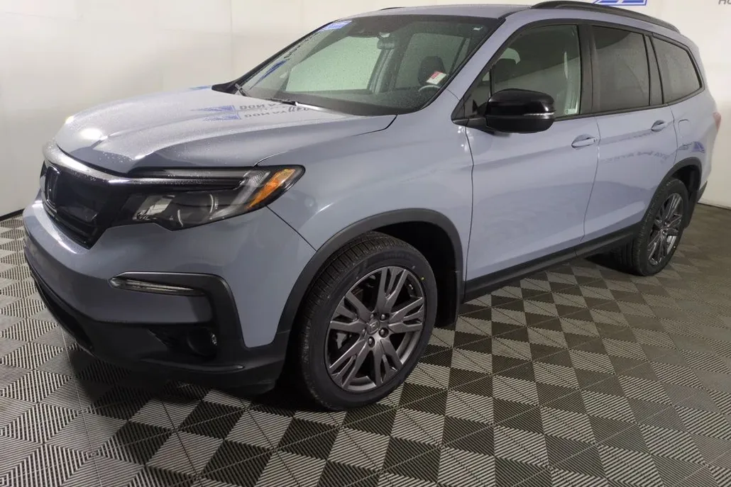 2022 Honda Pilot Sport photo 1