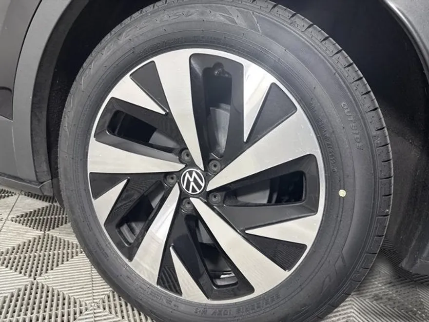 2023 Volkswagen ID.4 Pro photo 1