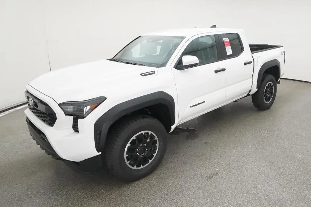 2025 Toyota Tacoma TRD Off-Road photo 1