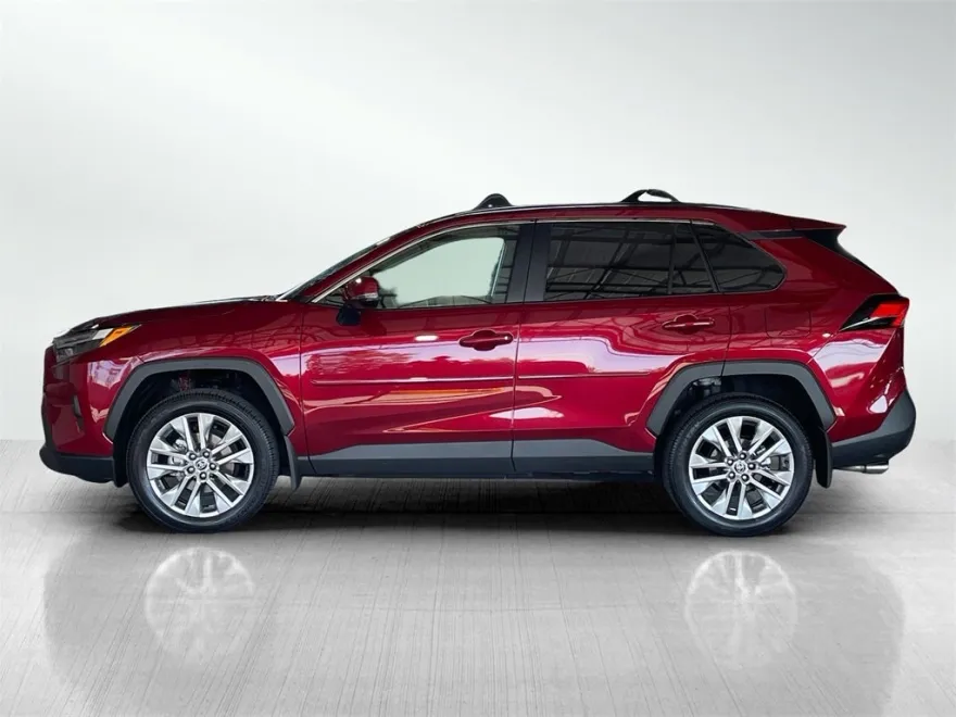 2024 Toyota RAV4 XLE Premium photo 1
