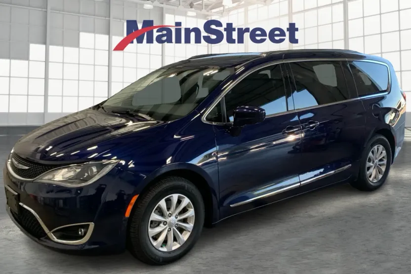 2018 Chrysler Pacifica Touring Plus photo 1