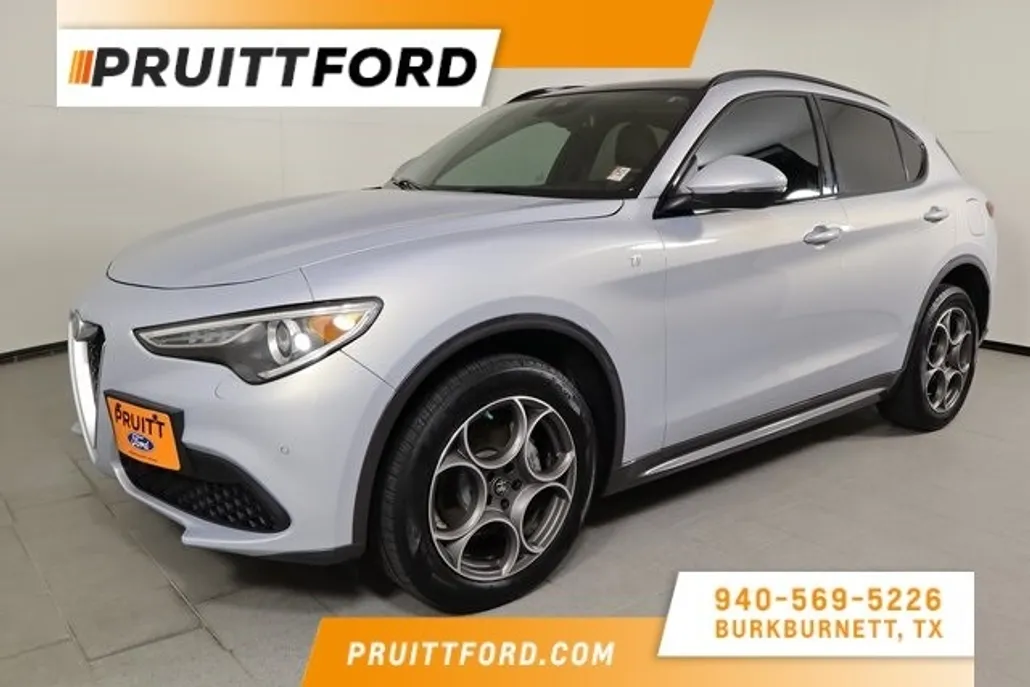 2022 Alfa Romeo Stelvio Ti photo 1