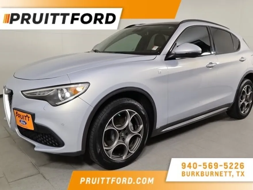 2022 Alfa Romeo Stelvio Ti photo 1