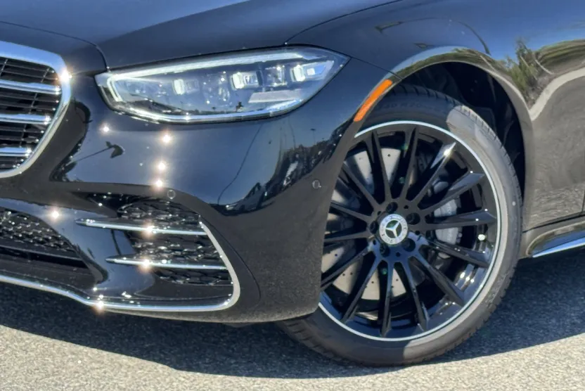 2026 Mercedes Benz S 580 4MATIC photo 1