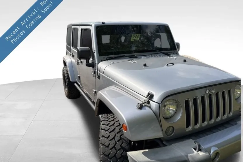 2016 Jeep Wrangler Unlimited Sahara photo 1