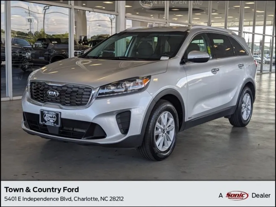 2020 Kia Sorento LX photo 1