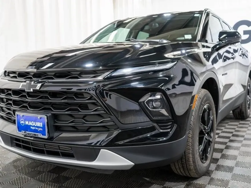 2023 Chevrolet Blazer 2LT photo 1