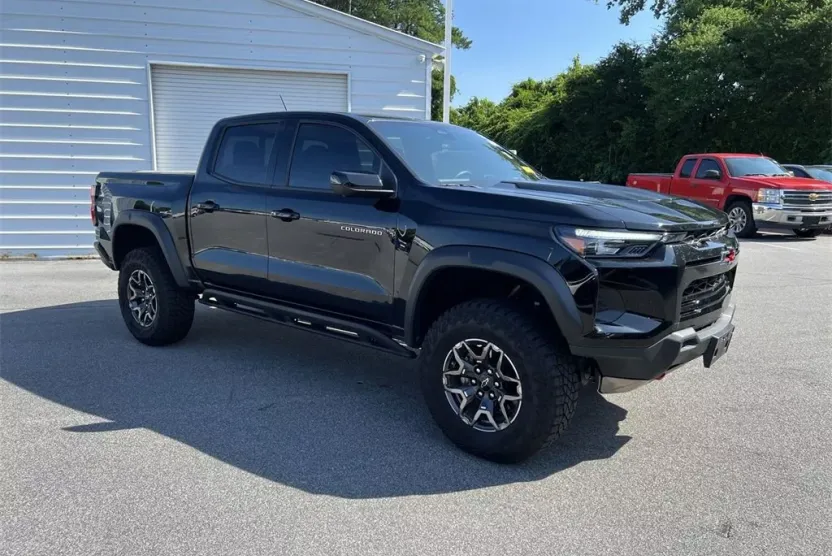 2024 Chevrolet Colorado ZR2 photo 1