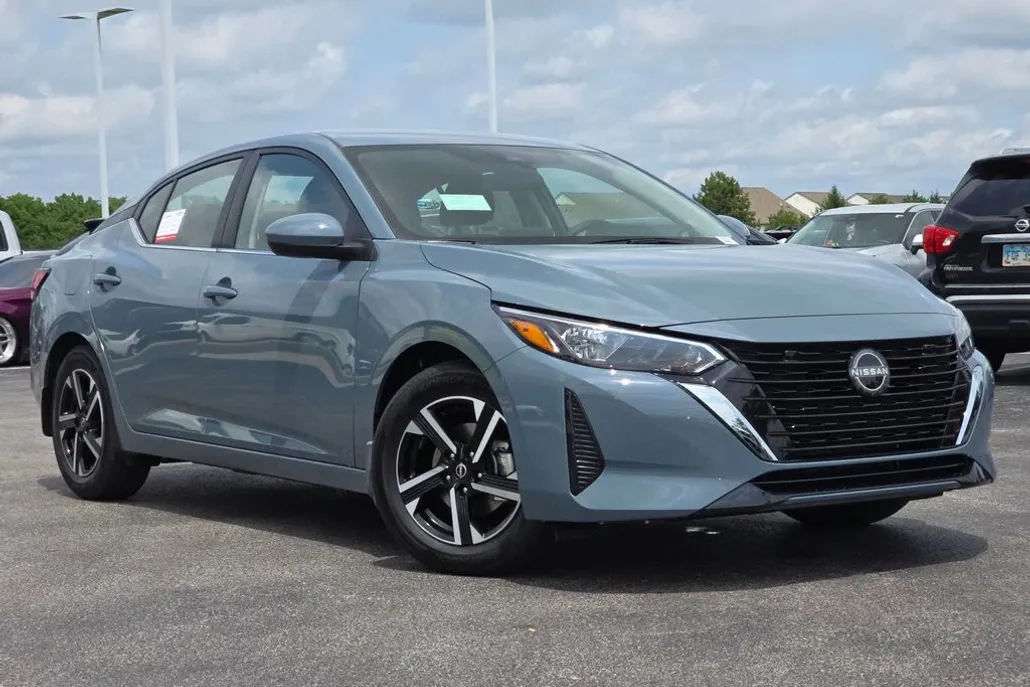2025 Nissan Sentra SV photo 1