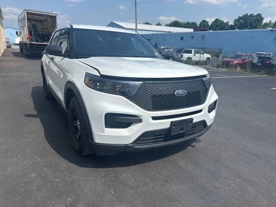 2022 Ford Explorer photo 1