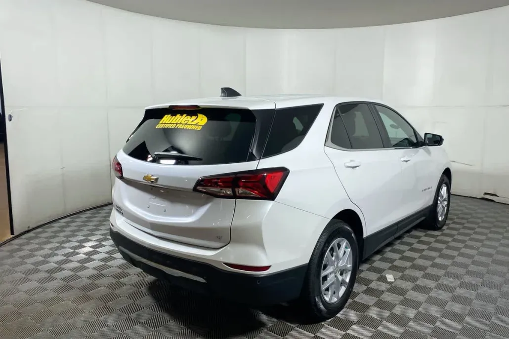 2022 Chevrolet Equinox LT photo 1