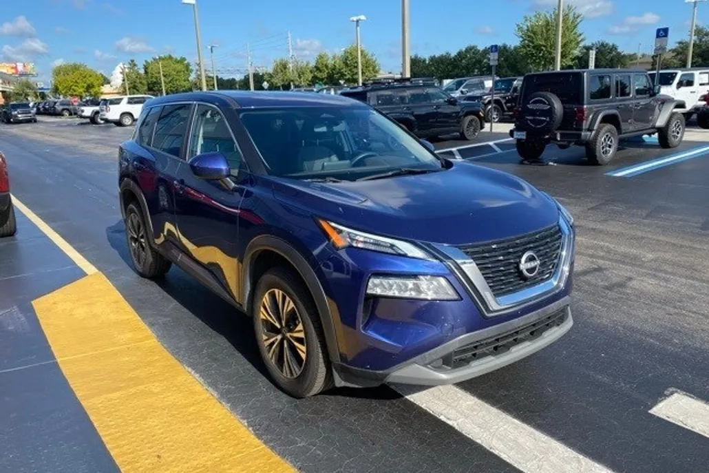 2023 Nissan Rogue SV photo 1
