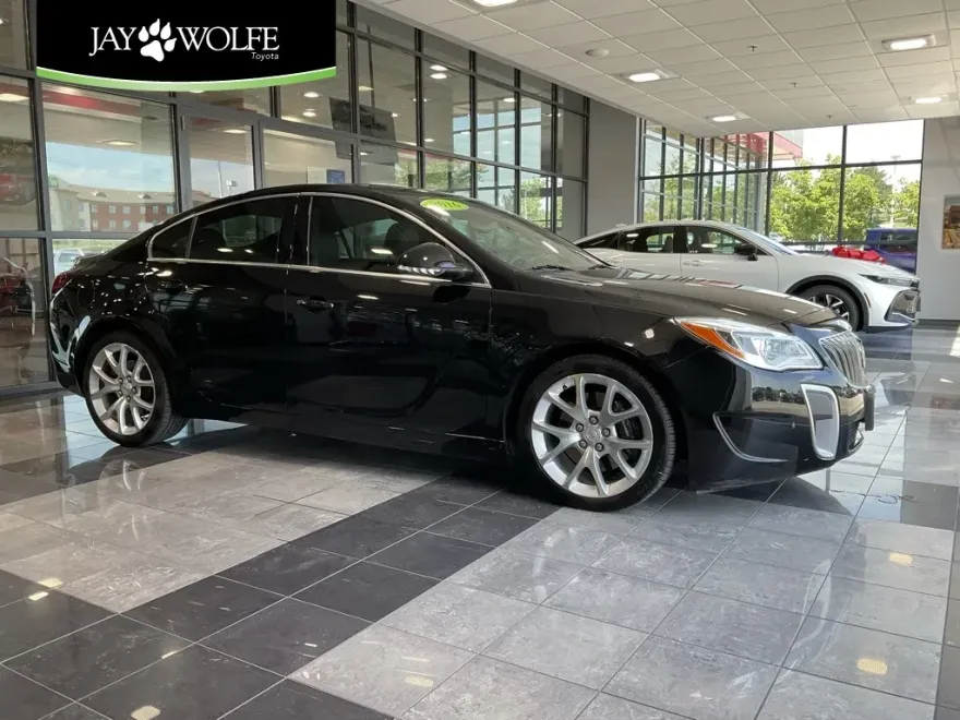 2016 Buick Regal GS photo 1