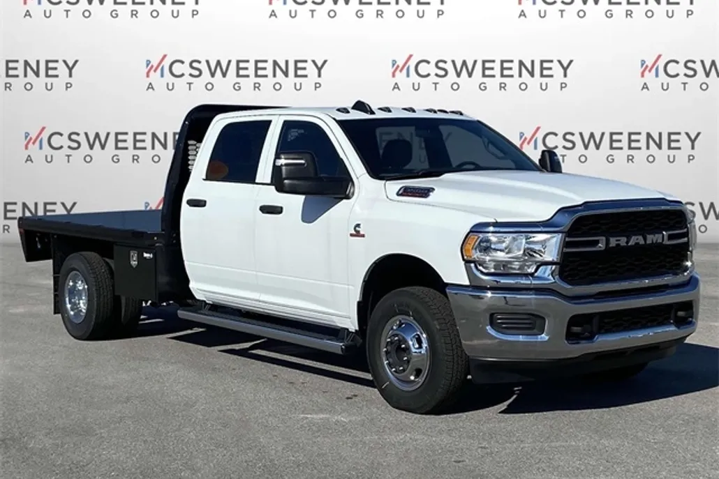 2024 Ram 3500 Tradesman photo 1