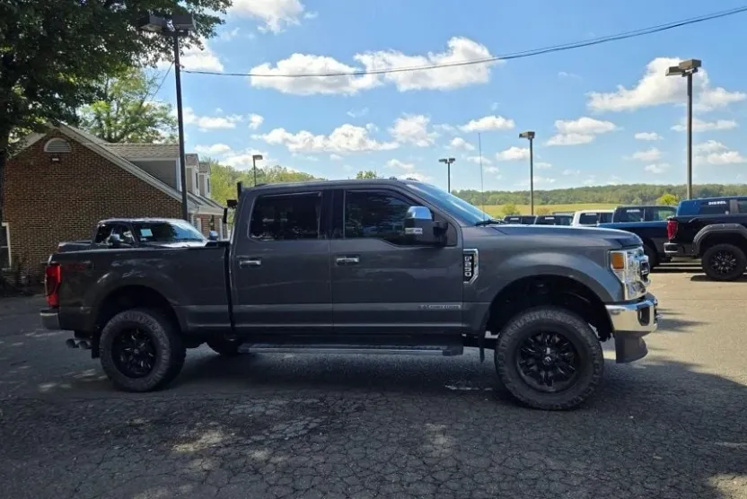 2021 Ford F-250 Lariat FX4 photo 1