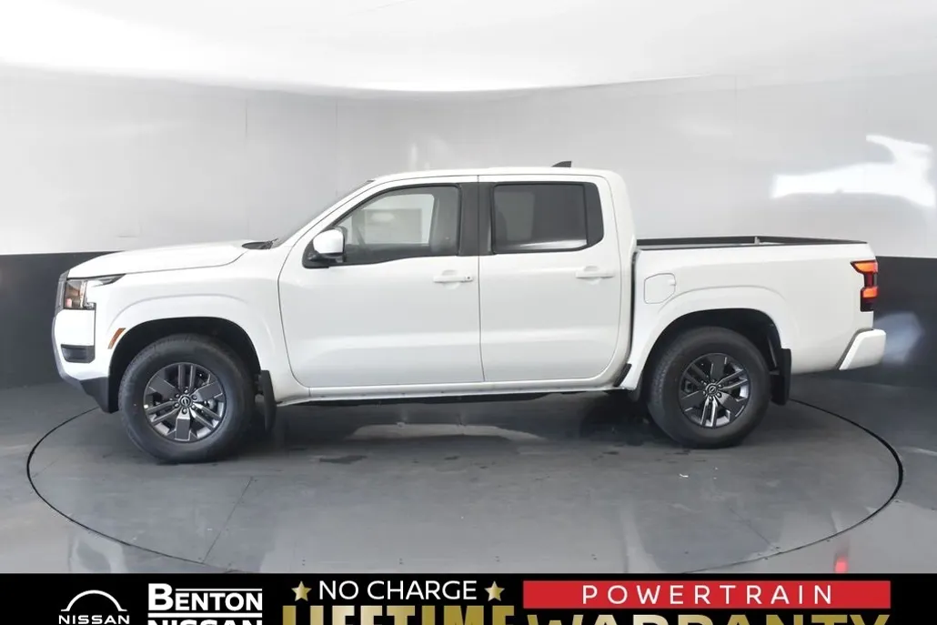 2025 Nissan Frontier SV photo 1
