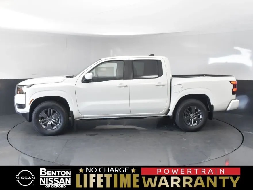 2025 Nissan Frontier SV photo 1
