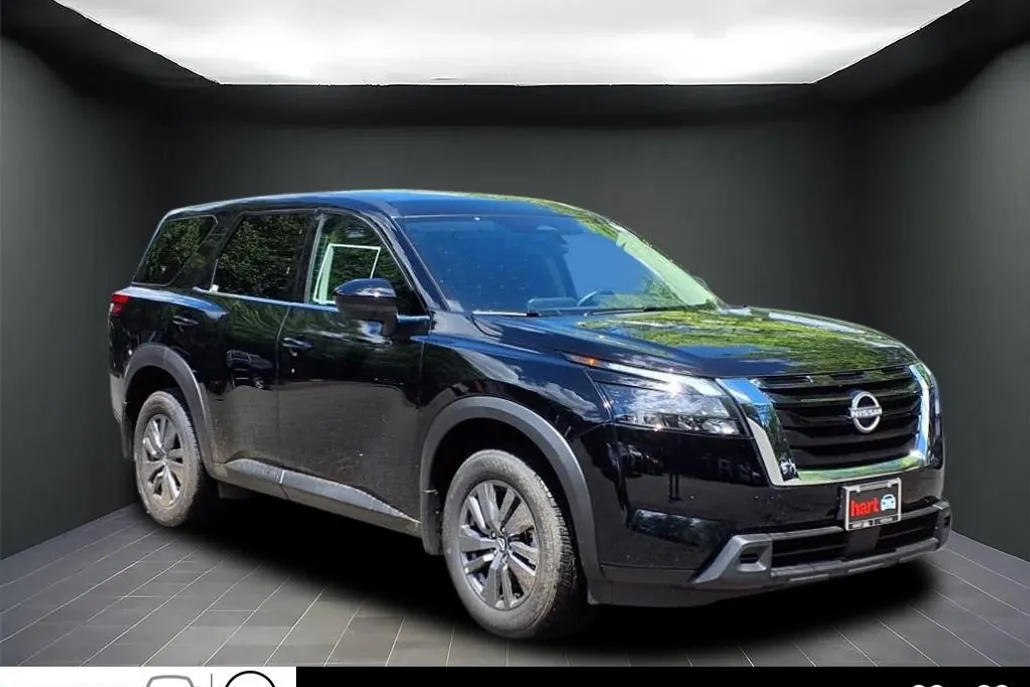 2025 Nissan Pathfinder S photo 1