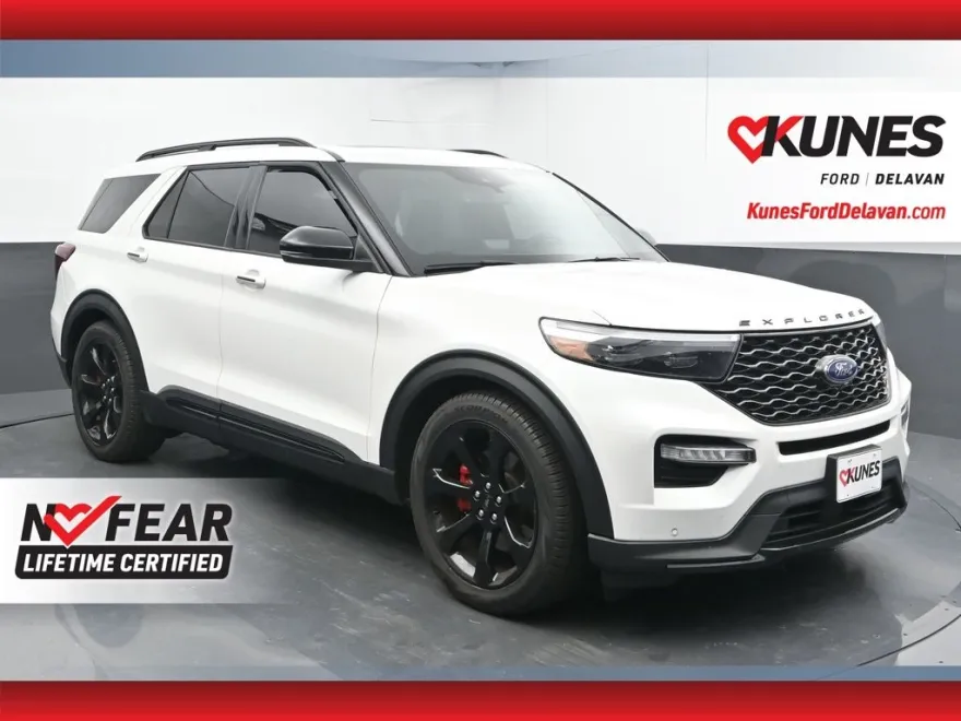 2023 Ford Explorer ST photo 1
