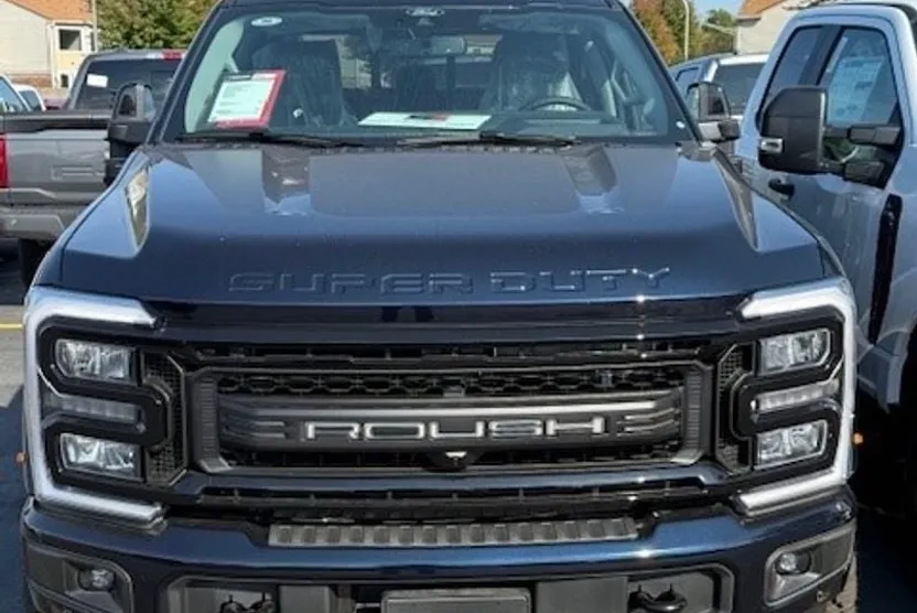 2025 Ford F-250 Lariat photo 1