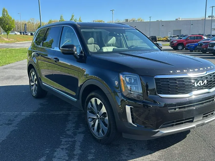 2022 Kia Telluride EX photo 1