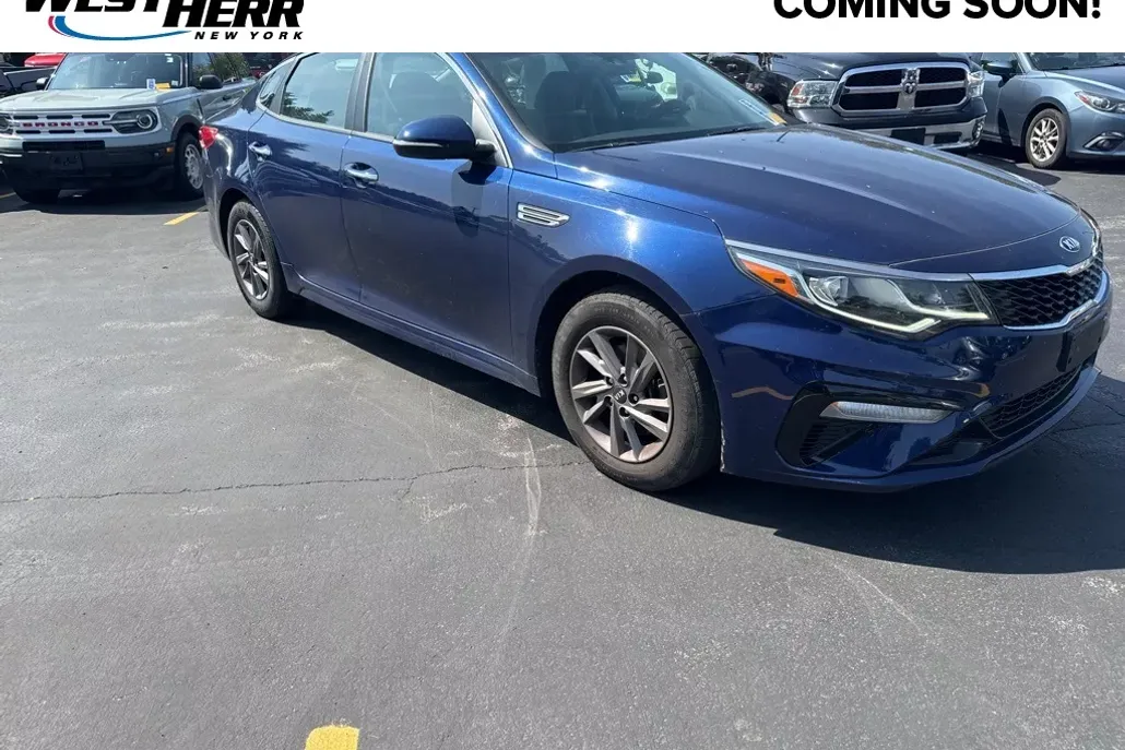 2020 Kia Optima LX photo 1